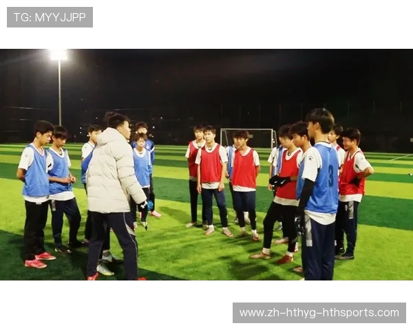 足球青训中的战术理解，如何培养全面型球员